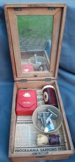 Antieke scheerkist met 2 scheermessen, Ophalen of Verzenden