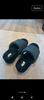 Uggs platform slippers sandalen pantoffels, Ophalen of Verzenden, Zo goed als nieuw
