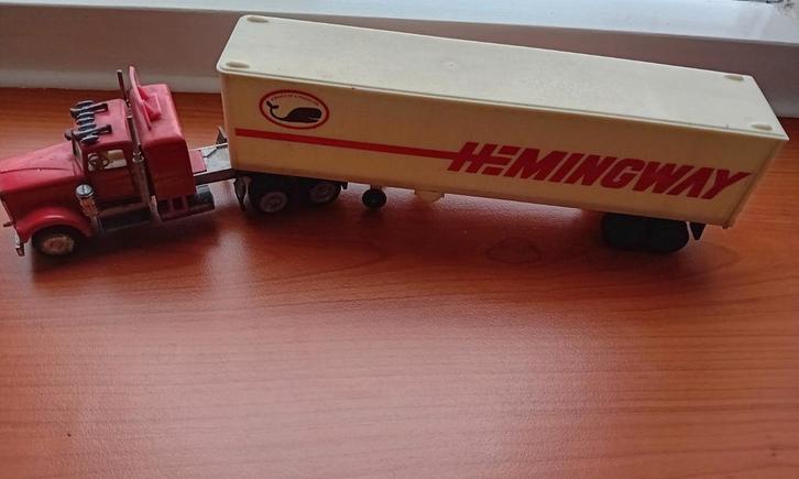 Vrachtwagen Hemingway jaren 80, Hobby en Vrije tijd, Modelauto's | Overige schalen, Bus of Vrachtwagen, Ophalen of Verzenden
