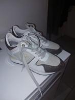 Louis Vuitton Sneakers Maat 38, Kleding | Dames, Schoenen, Wit, Louis Vuitton, Ophalen of Verzenden, Sneakers of Gympen