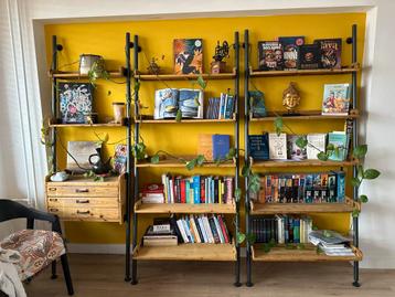 3x Dutchbone Wandrekken boekenkasten Industrieel beschikbaar voor biedingen