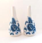 2 vaasjes -
Fairtrade - Delftsblauw bloemen tafereel, Ophalen of Verzenden