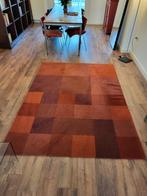 Rood tinten wollen tapijt 238 x 170, Huis en Inrichting, Stoffering | Tapijten en Kleden, Ophalen, Gebruikt, 150 tot 200 cm, 200 cm of meer
