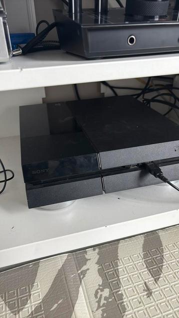 Playstation 4 werkt prima beschikbaar voor biedingen