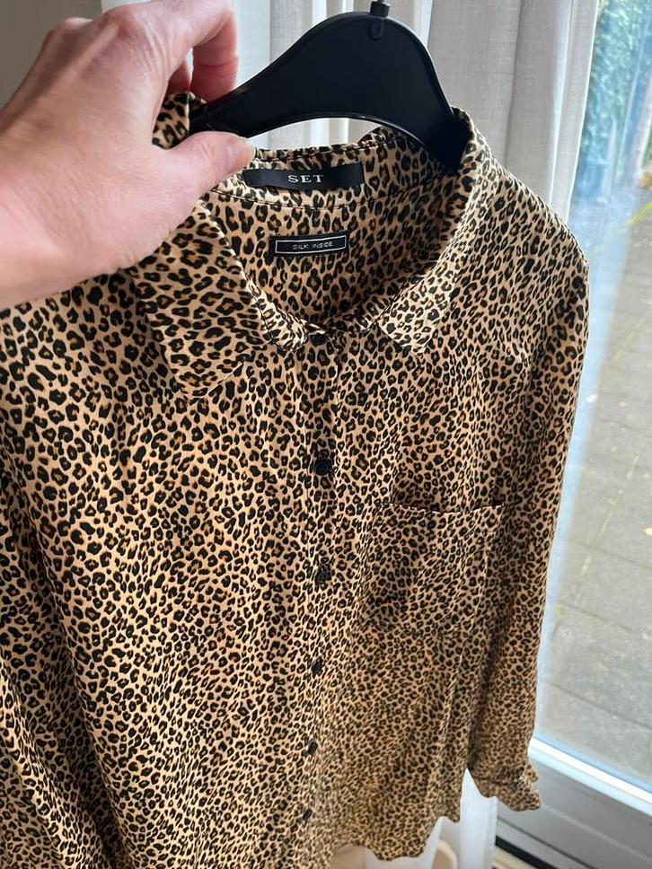 Als NIEUW SET zijde blousje in panterprintje mt38/40, Kleding | Dames, Blouses en Tunieken, Zo goed als nieuw, Maat 38/40 (M)