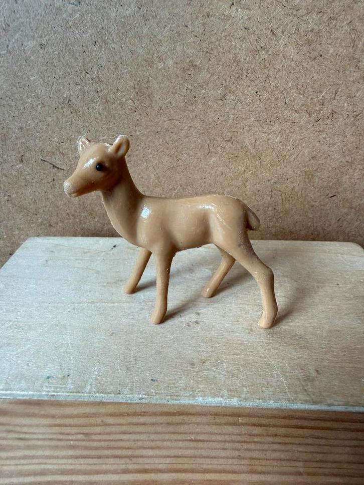 Hert ree - hxbxd 7.5x2.2x7cm - kunststof, Verzamelen, Poppenhuizen en Toebehoren, Zo goed als nieuw, Poppenhuis, Ophalen of Verzenden