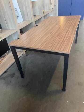 Instelbaar bureau 180x90xH62-84 cm, 70 euro/stuk,12 stuks - afbeelding 5