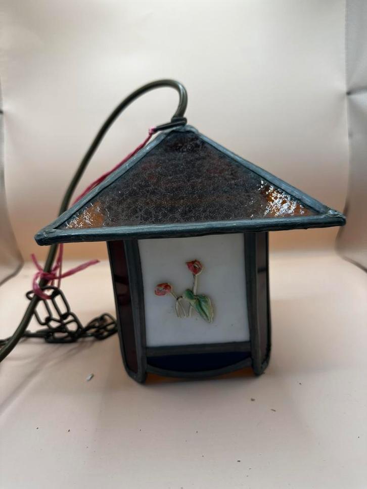 Vintage glas-in-lood lampenkap – bloemendecor, Tuin en Terras, Buitenverlichting, Zo goed als nieuw, Ophalen of Verzenden