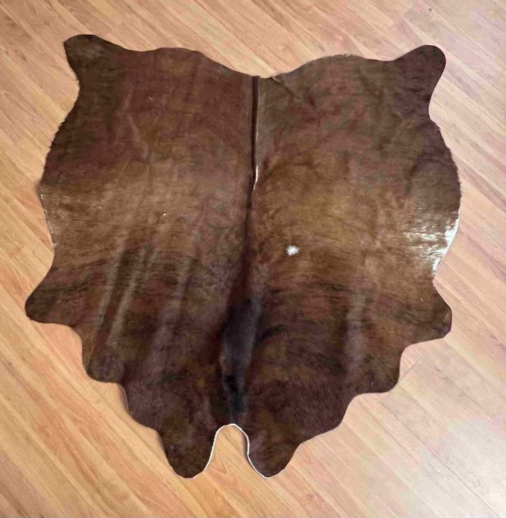 Kalfshuid  donkerbruin 140/130, Huis en Inrichting, Stoffering | Tapijten en Kleden, Gebruikt, 100 tot 150 cm, 100 tot 150 cm