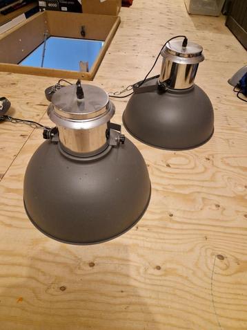 industriële hanglampen beschikbaar voor biedingen