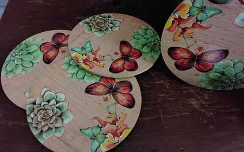 Onderzetters natuur - By Jet Ter Steege - vlinders succulent, Huis en Inrichting, Woonaccessoires | Onderzetters, Nieuw, Glas of Kopje