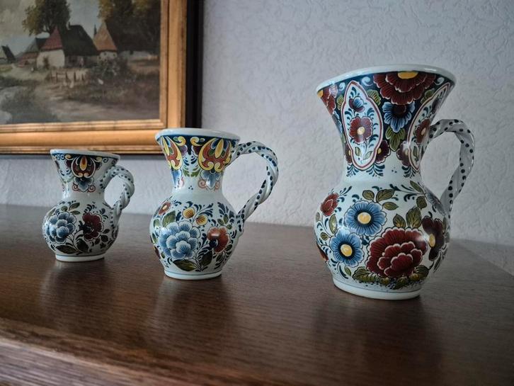 Delfst bont aardewerk met certificaat, Antiek en Kunst, Antiek | Keramiek en Aardewerk, Ophalen of Verzenden