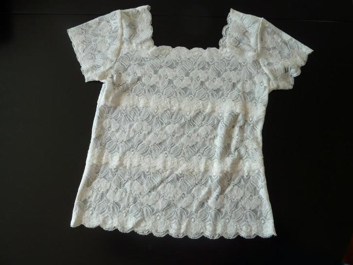 Creme kleurig topje, Kleding | Dames, Tops, Zo goed als nieuw, Maat 42/44 (L), Beige, Zonder mouw, Ophalen of Verzenden