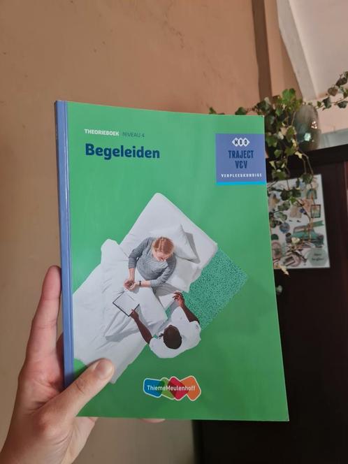 Theorieboek Begeleiden Niveau 4 MBO V&V, Boeken, Schoolboeken, Zo goed als nieuw, Overige vakken, Overige niveaus, Ophalen of Verzenden