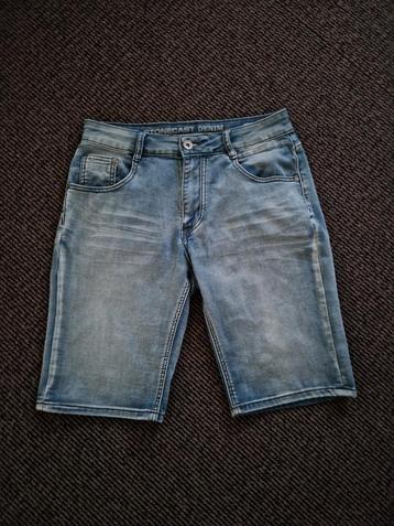 Korte spijkerbroek - herenmaat S - als nieuw! - Stonecast beschikbaar voor biedingen