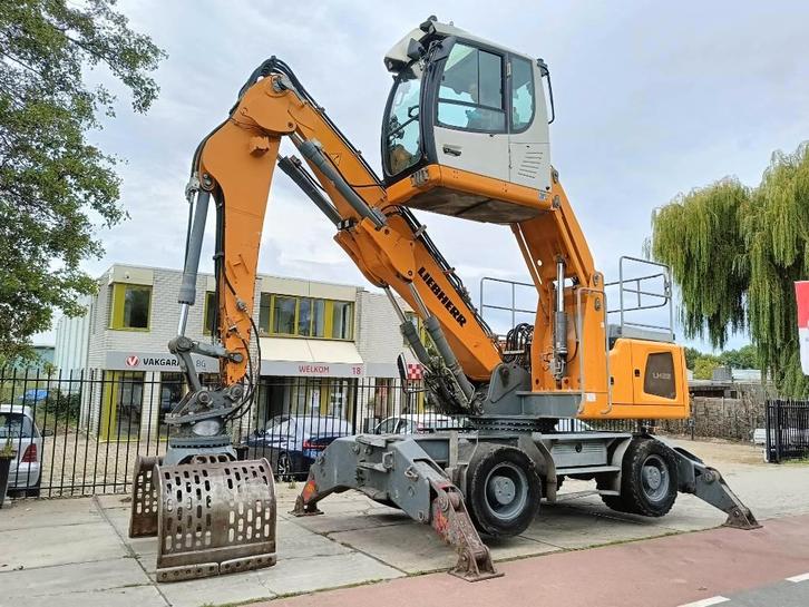 Liebherr LH 22 M overslagkraan wastehandler umslagbagger CE, Zakelijke goederen, Machines en Bouw | Kranen en Graafmachines, Kraan