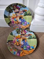 2 x bord Winnie the Pooh 24.5 cm doorsnede, Ophalen of Verzenden, Zo goed als nieuw, Bord(en), Overige stijlen