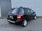 Kia Carnival 2.7 EX Automaat NAP 7Persoons Leer Trekhaak NW, Auto's, Kia, Automaat, Gebruikt, 2000 kg, Bedrijf