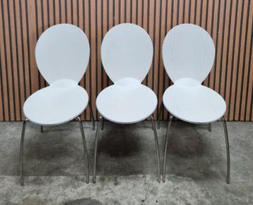 30 x Jakobsen Vlinderstoelen Deense design stoelen hout cafe beschikbaar voor biedingen