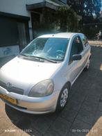Toyota Yaris 1.3 16V 3DR 2001 Grijs, Auto's, Voorwielaandrijving, 1299 cc, Stof, 4 cilinders