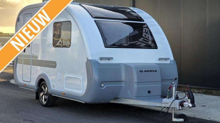 Adria Action 391 LH, Caravans en Kamperen, Caravans, Bedrijf, tot en met 2, 1000 - 1250 kg, Standaardzit, Adria, 2 aparte bedden