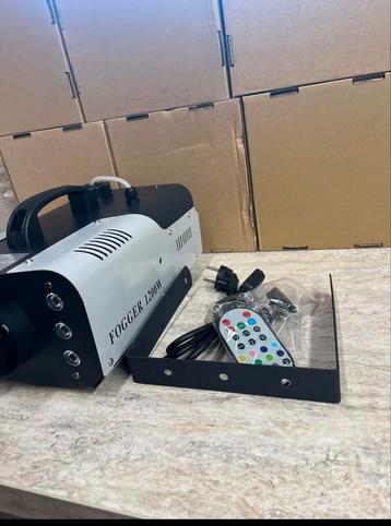 1200 Watt rookmachine met RGB licht beschikbaar voor biedingen