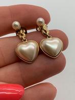 V814 Prachtige zilveren oorbellen goudkleurig hearts, Hangers, Ophalen of Verzenden, X, Goud