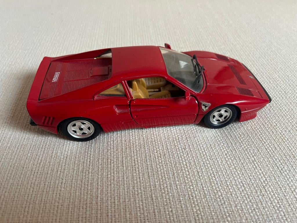Ferrari 288 GTO 1988 (1:24) (Revell), Ophalen, Gebruikt, Auto, Revell