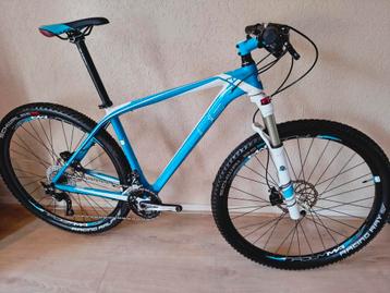 Cube access carbon 29 inch Shimano slx xt luchtvering maat L beschikbaar voor biedingen