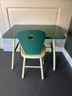 Vintage retro tafeltje en stoeltje voor peuter, Kinderen en Baby's, Kinderkamer | Tafels en Stoelen, Ophalen, Gebruikt, Tafel(s) en Stoel(en)