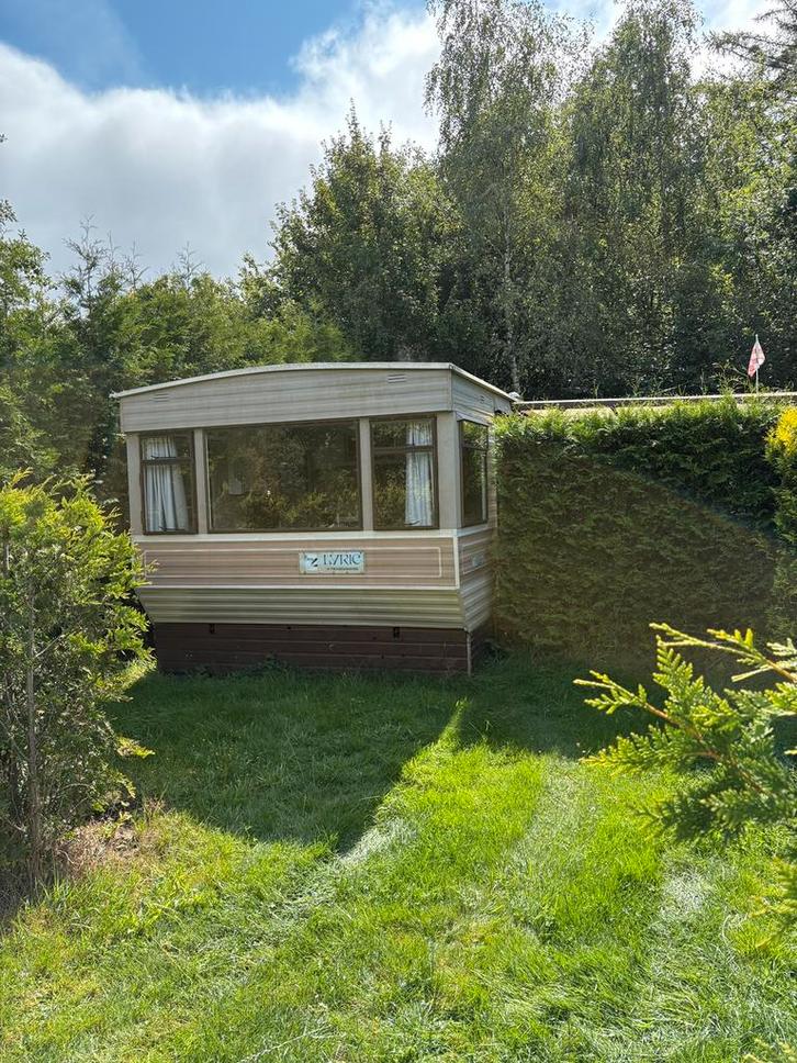Stacaravan mét staanplaats vraagprijs €12.000, Caravans en Kamperen, Stacaravans, tot en met 3, Ophalen of Verzenden