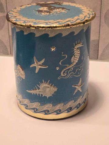Antiek blauw turquoise DE blik met zeedieren in reliëf 1964 beschikbaar voor biedingen