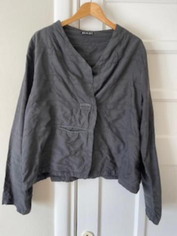 ABSOLUT  blouse/ jasje beschikbaar voor biedingen