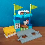 Duplo lego Trein kiosk station licht grijs, Kinderen en Baby's, Speelgoed | Duplo en Lego, Ophalen of Verzenden, Zo goed als nieuw