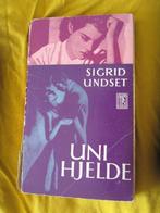 Uni Hjelde - Sigrid Undset, Ophalen of Verzenden, Gelezen, Sigrid Undset, Nederland