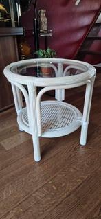 Vintage Rotan Bamboe Bijzettafel - 57x57cm, Huis en Inrichting, Overige materialen, 55 tot 75 cm, Zo goed als nieuw, Ophalen