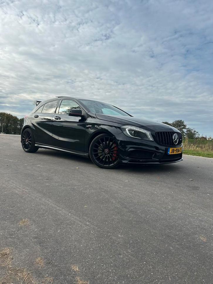 Mercedes-Benz A 45 AMG 4MATIC - SCHAALSTOELEN - Pano Dak, Auto's, Mercedes-Benz, Particulier, 4x4, ABS, Achteruitrijcamera, Airbags