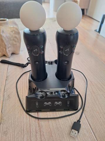 Playstation VR move controllers met laadstation  beschikbaar voor biedingen