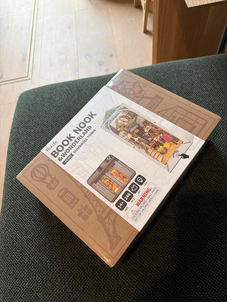 Rolife Book Nook & Wonderland - Nieuw!, Hobby en Vrije tijd, Knutselen, Nieuw, Ophalen of Verzenden
