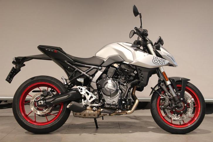 Suzuki GSX-8S (bj 2025), Motoren, Motoren | Suzuki, Bedrijf, Naked bike, meer dan 35 kW