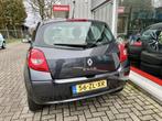 Renault Clio 1.4-16V LEES TEKST., Voorwielaandrijving, Gebruikt, 4 cilinders, Handgeschakeld