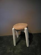 Bijzet tafel , krukje, Ophalen, Zo goed als nieuw, Hout