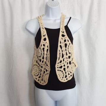   Gaaf beige gehaakt vestje. echt mooi patroontje! Mt 36 beschikbaar voor biedingen