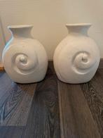 Twee vazen off white van kleur., Ophalen, Gebruikt, Wit, Aardewerk of Porselein