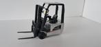 Nissan 18 heftruck, Hobby en Vrije tijd, Modelauto's | 1:24, Ophalen of Verzenden, Zo goed als nieuw, Overige typen, Overige merken
