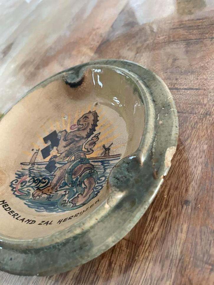 Vintage Asbak Nederland Zal Herrijzen, Antiek en Kunst, Antiek | Keramiek en Aardewerk, Ophalen of Verzenden