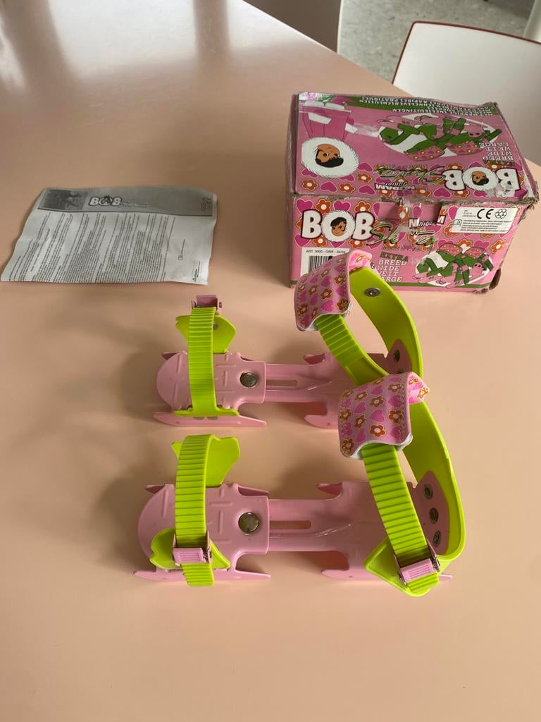 Kinder schaatsen / ijzertjes roze maat 24 t/m 34, Sport en Fitness, Schaatsen, Ophalen of Verzenden, Zo goed als nieuw