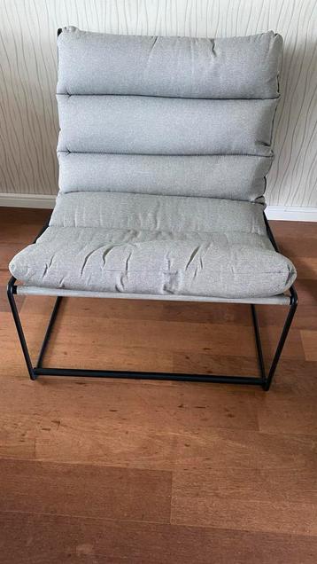 Grijze Zitstoel Metaal/Stof - Modern Design beschikbaar voor biedingen