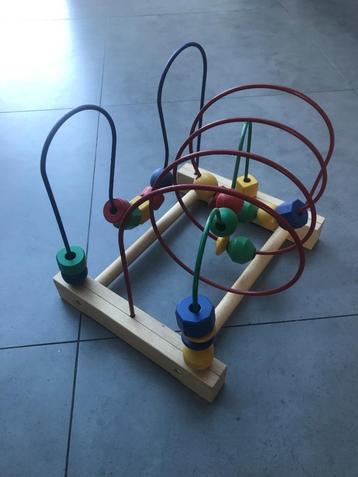 Motoriek spiraal met houten blokjes beschikbaar voor biedingen