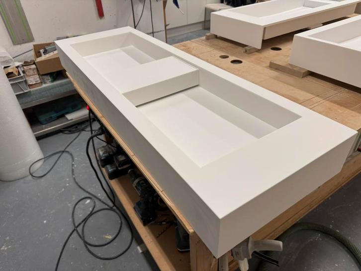 Corian solid surface wastafel 1.40 mtr, Huis en Inrichting, Badkamer | Badkamermeubels, Nieuw, Wasbak of Wastafel, Minder dan 100 cm